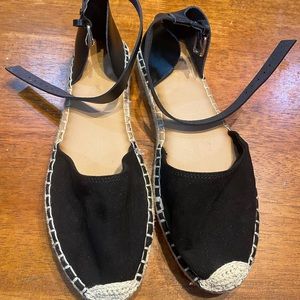 Old navy ankle shoe 9